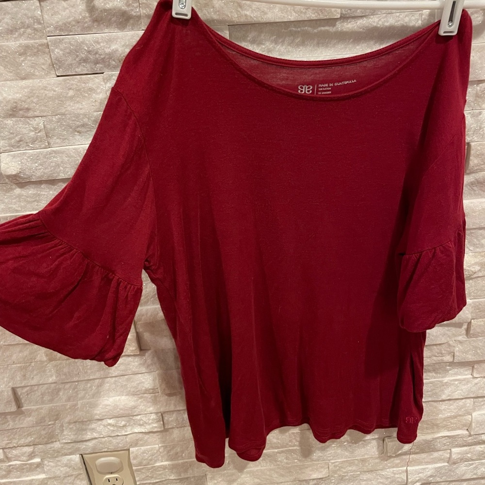 Albion tee in red